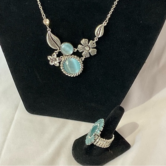 Paparazzi Women’s Light Blue Moonstone Jewelry Set Necklace Ring Earrings NWOT - Picture 4 of 11